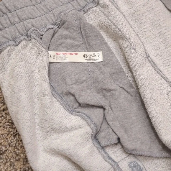 FP Movement Shorts Women Small Grey French Terry Raw Hem Athleisure Loungewear - Picture 5 of 9